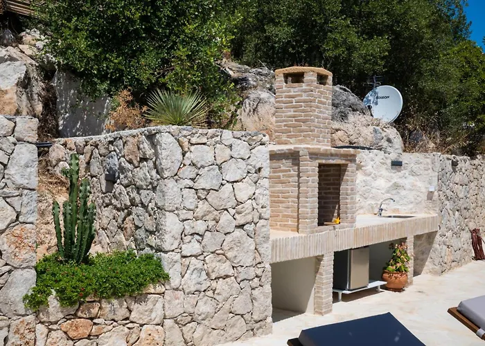 Cactus By Vintage Travel * Sivota (Lefkada)